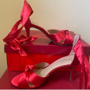 NWT Red Aerosoles Market Satin Heels 👠 Size 8 1/2